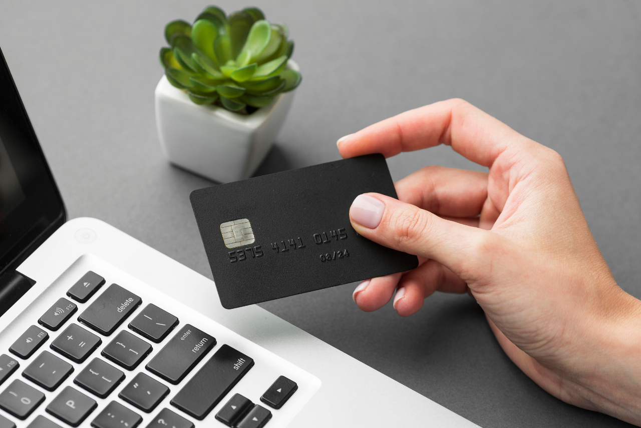 Cartão de crédito Black: Vantagens, Regras e Como solicitar