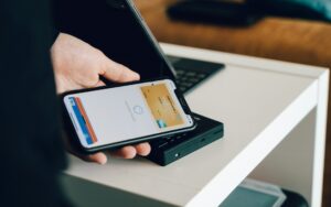 Carteiras digitais integradas a cartões de crédito: desafios de segurança e UX