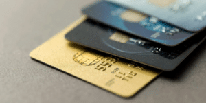 Limite do Cartão Reduzido sem Aviso? Entenda por que os Bancos Fazem Isso e Como Reverter