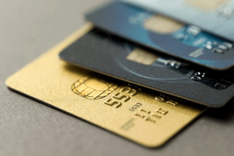 Limite do Cartão Reduzido sem Aviso? Entenda por que os Bancos Fazem Isso e Como Reverter